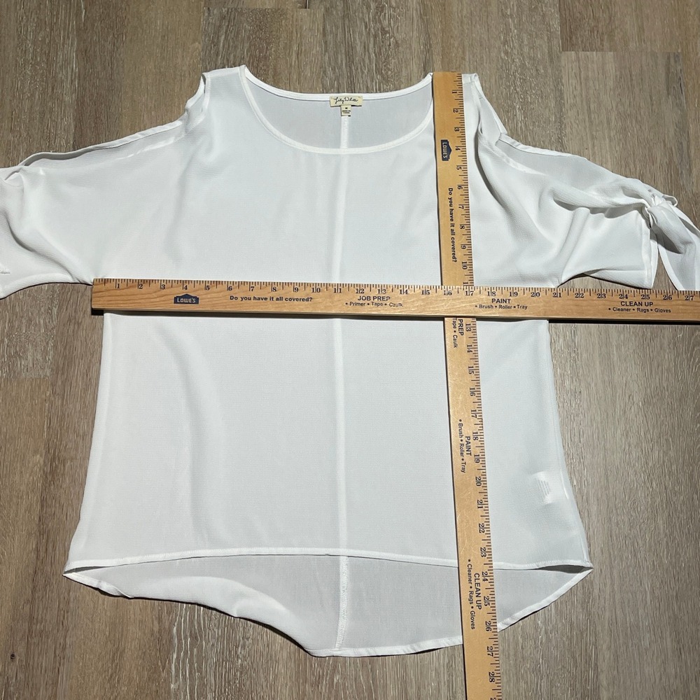 Lily White Cold Shoulder Tie Sleeve Blouse Top White Size Medium BOHO EUC - Picture 3 of 6